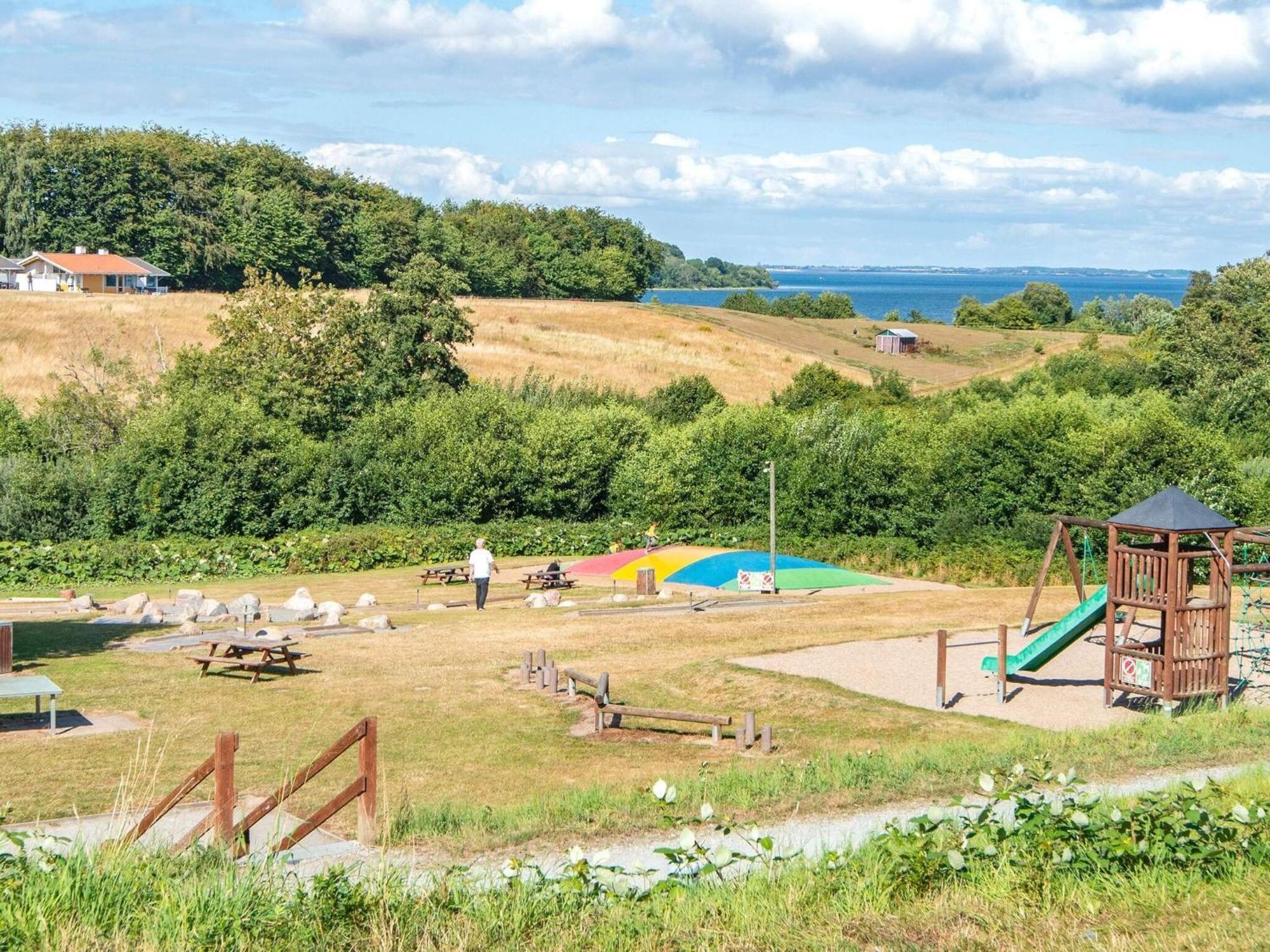 5 Person Holiday Home On A Holiday Park In 奥本罗 外观 照片
